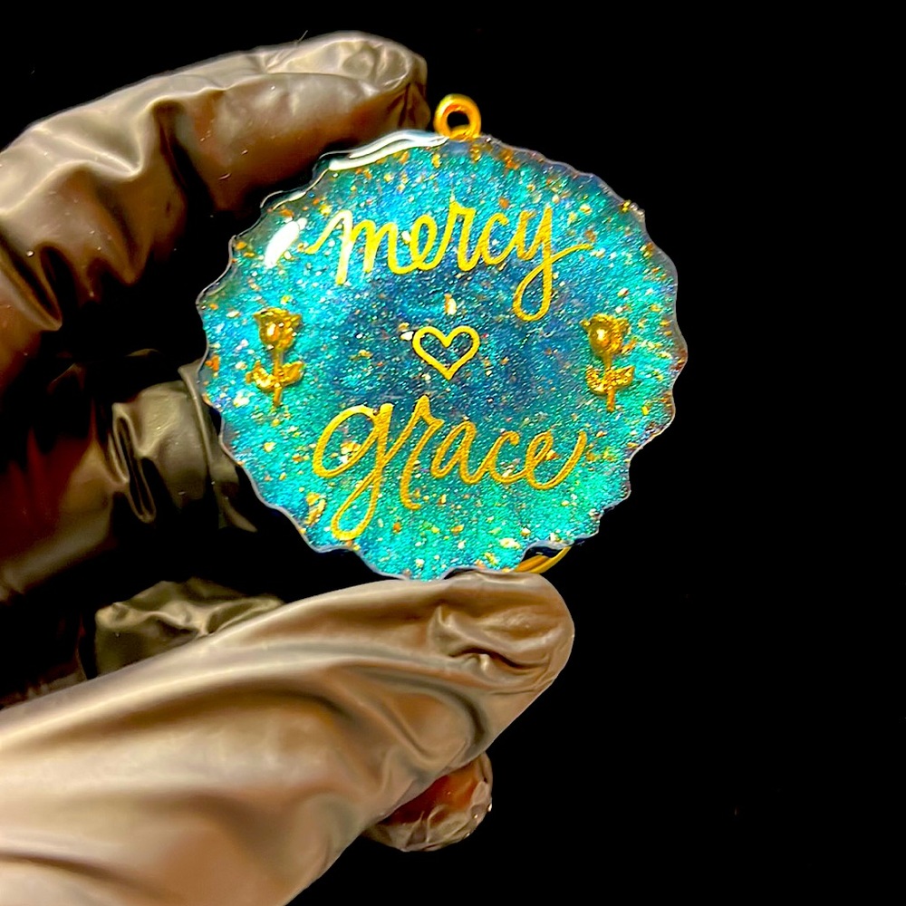 Resin keychain: “Mercy + Grace”